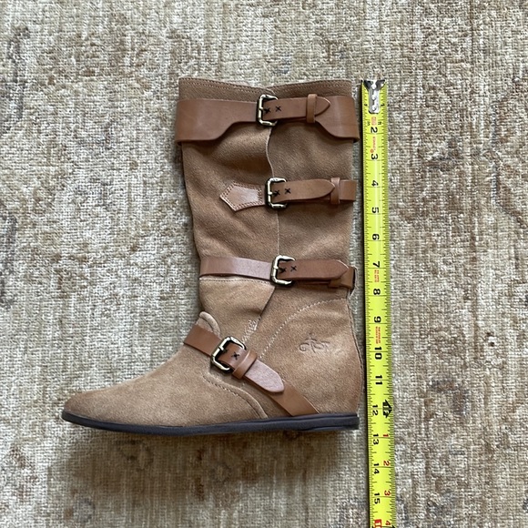 NEW Gorgeous OTBT Calamity Boots in gold. NWOT - Picture 9 of 9